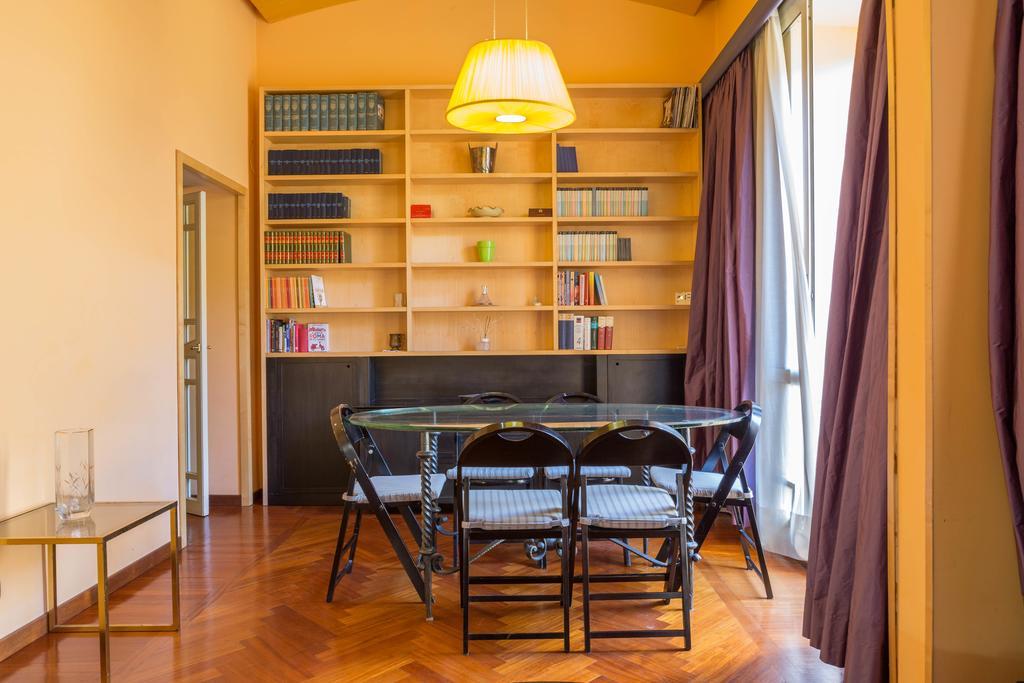 Friendly Domus Al Colosseo Рим Екстериор снимка